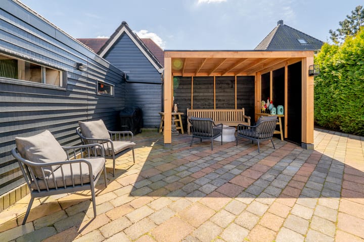 Foto 15 van Moerbeistraat 8