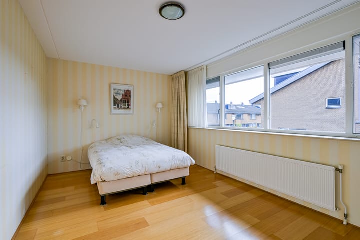 Foto 20 van de Vaart 57