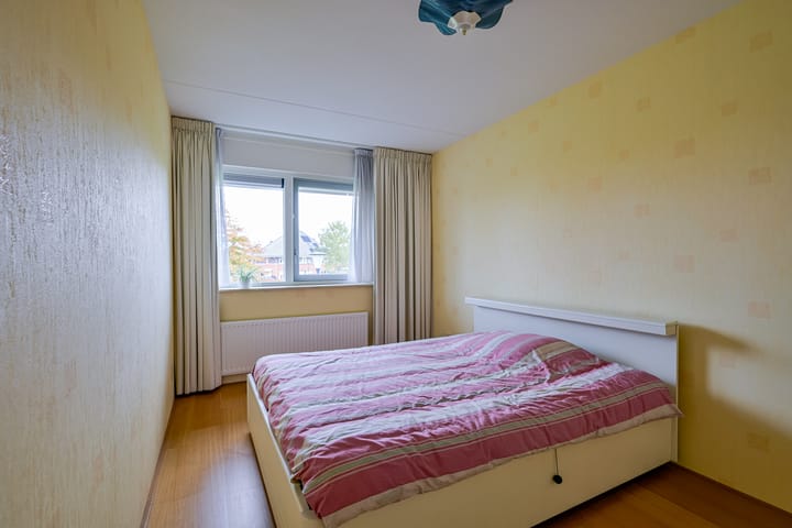 Foto 23 van de Vaart 57