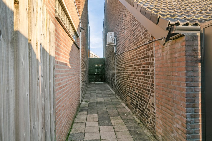 Bekijk foto 21 van Dolmansstraat 58