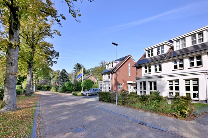 Foto 44 van Lindelaan 2-A