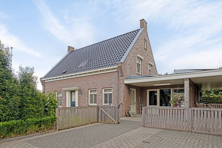 Bekijk foto 1 van Herman de Ruijterstraat 56