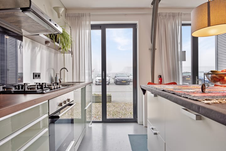 Foto 10 van Havenplein 16