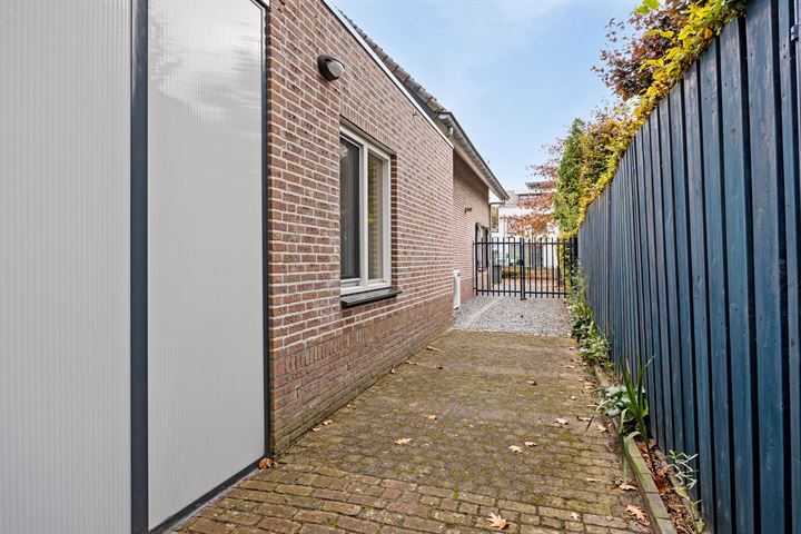 Bekijk foto 42 van Wim Sonneveldstraat 40