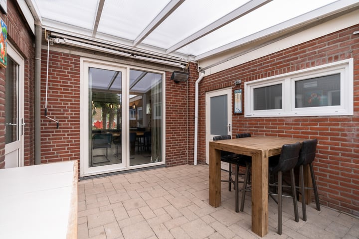 Bekijk foto 35 van Voorstestraat 107