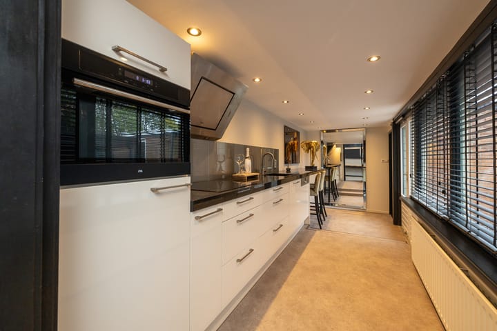 Foto 4 van Leliestraat 27