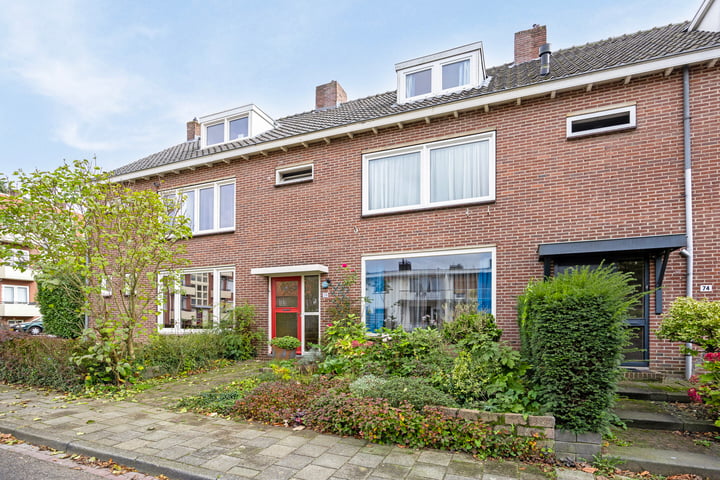 Bekijk foto 32 van Julianusstraat 76