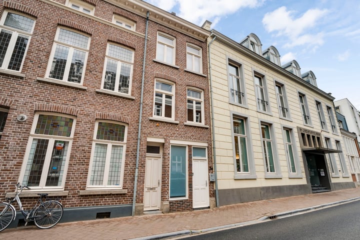 Bekijk foto 1 van Lindanusstraat 3