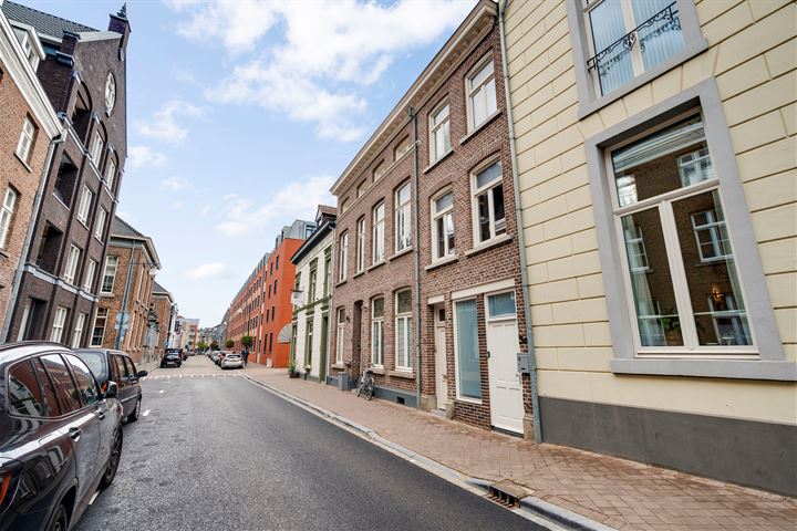 Bekijk foto 17 van Lindanusstraat 3