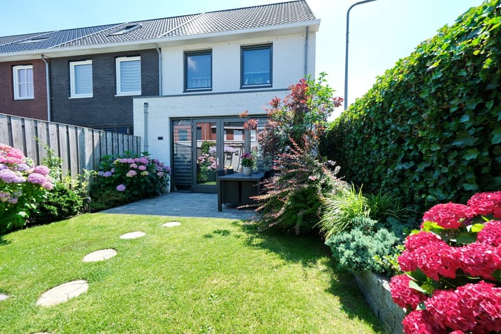 Foto 10 van Van Barnevelderf 2