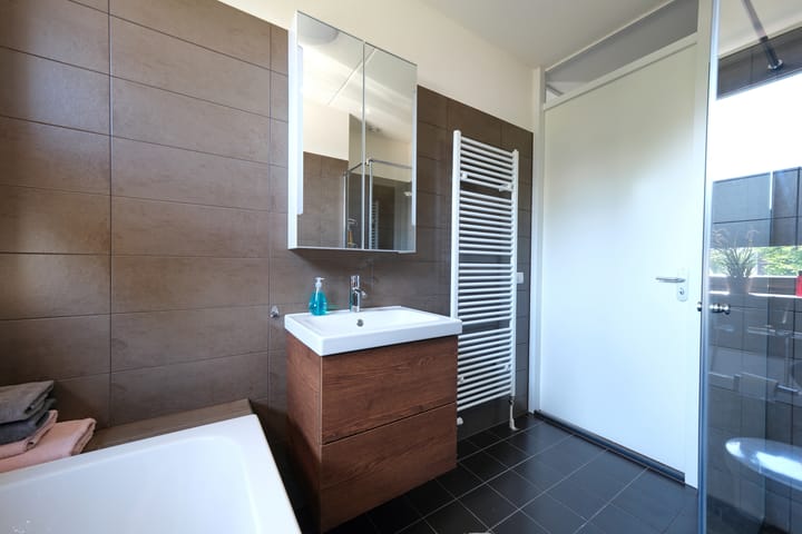 Foto 18 van Van Barnevelderf 2