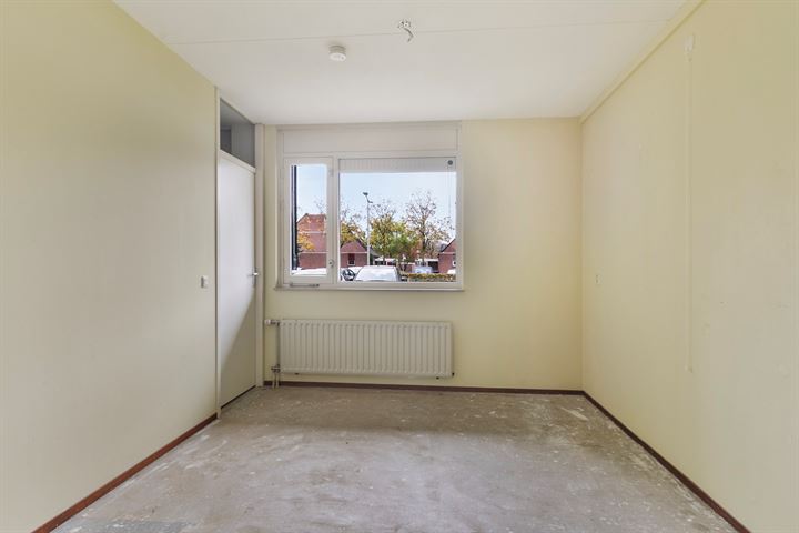 Bekijk foto 9 van Terneuzenstraat 83