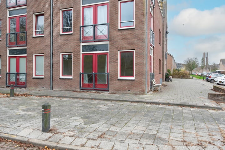 View photo 16 of Zonnebloemstraat 31