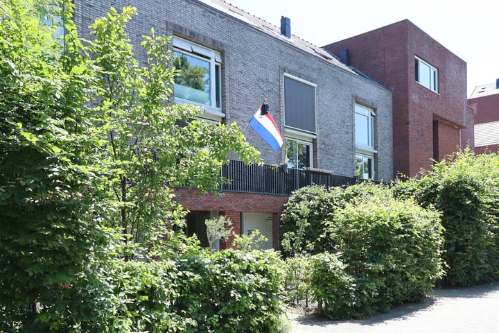 View photo 1 of Constant Erzeijstraat 18