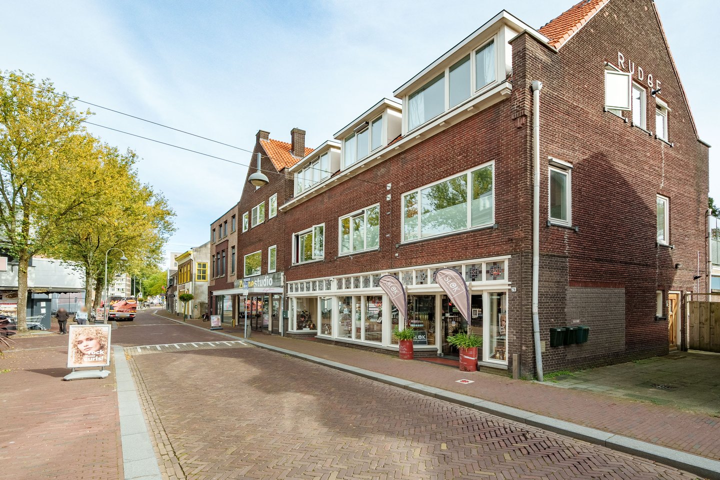 Bekijk foto 2 van Bevrijdingsstraat 26