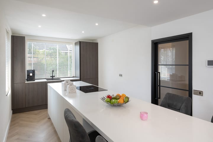 Foto 10 van Pelikaan 50