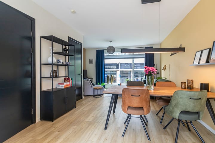 Foto 10 van Van Geenstraat 11