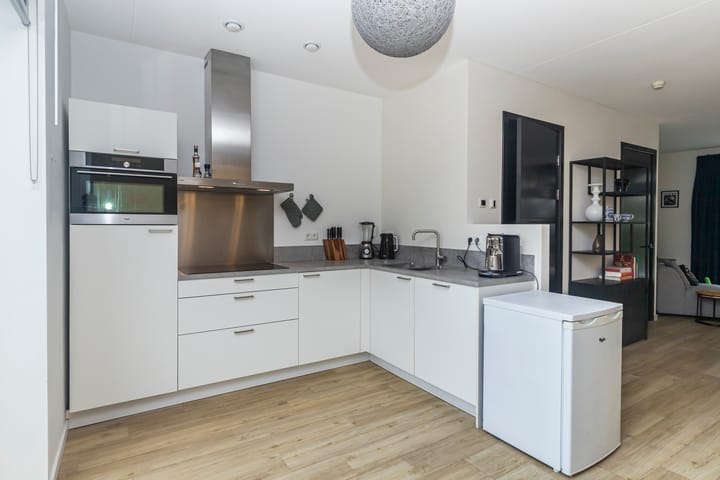 Foto 14 van Van Geenstraat 11