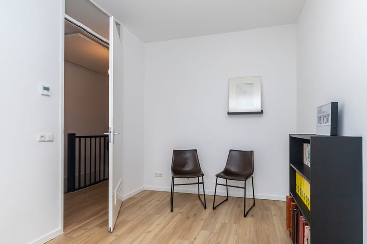 Foto 21 van Van Geenstraat 11