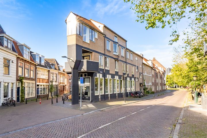 Bekijk foto 1 van Oranjestraat 1