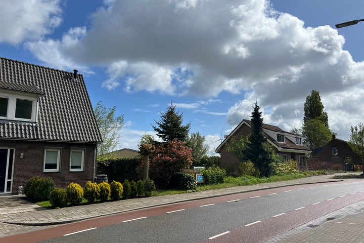 View photo 4 of Steenweg