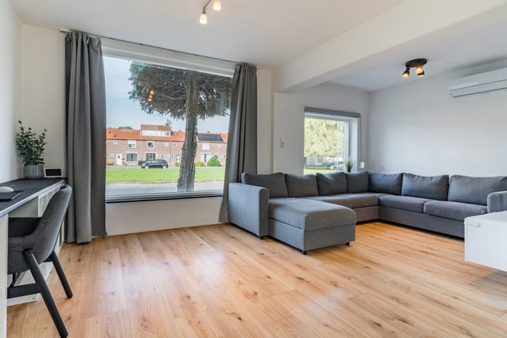 Foto 15 van Klaverplein 1