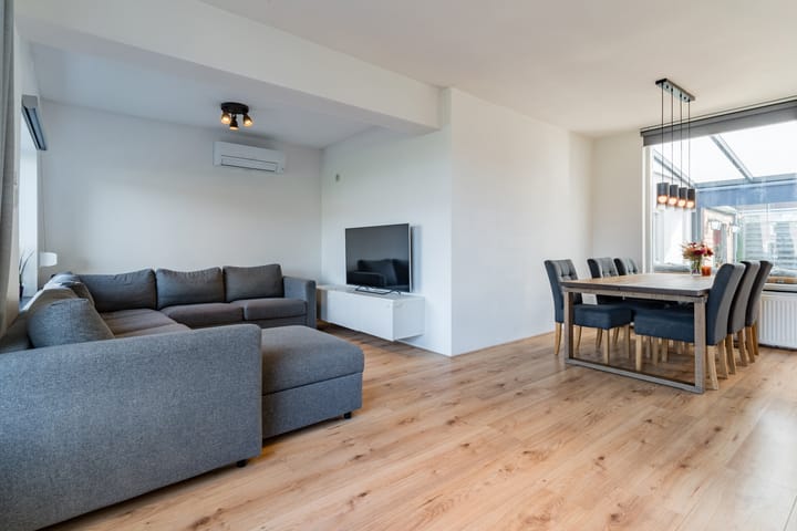 Foto 18 van Klaverplein 1