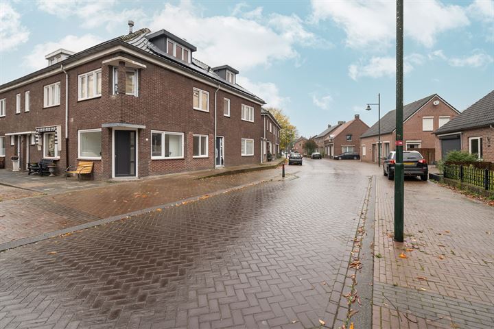 Bekijk foto 3 van Dorpsstraat 54