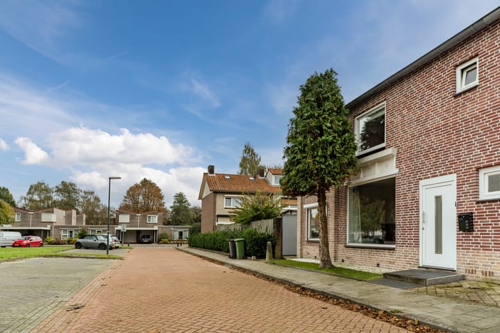 Foto 69 van Klaverplein 1