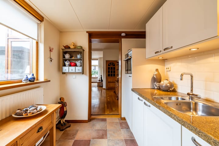 Photo 18 of Concordiastraat 11