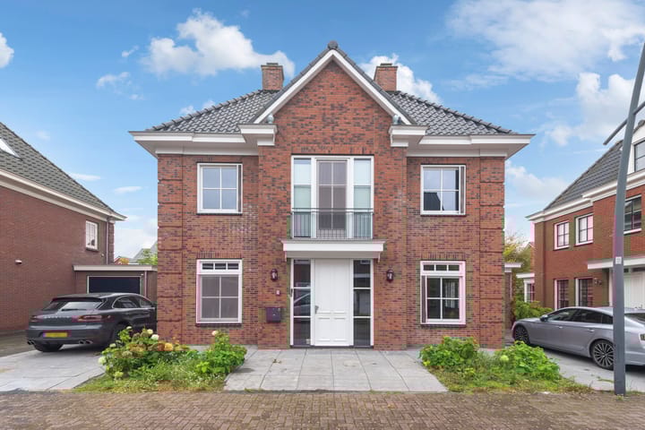 Photo 32 of Eifel 27