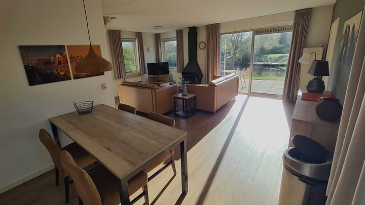 Foto 12 van De Rug 3-84