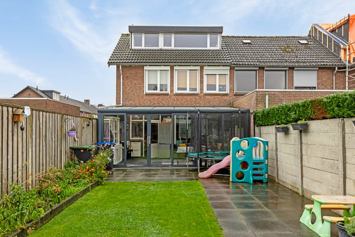 Foto 29 van Kruisherenstraat 2