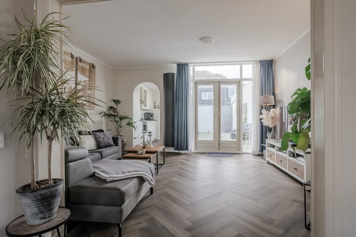 Foto 6 van Van Hogendorpstraat 58