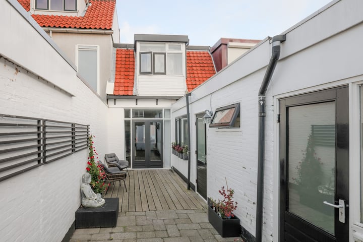 Bekijk foto 15 van Van Hogendorpstraat 58