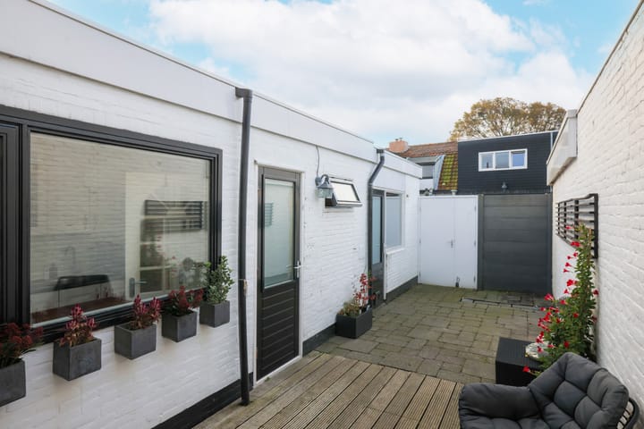 Foto 17 van Van Hogendorpstraat 58