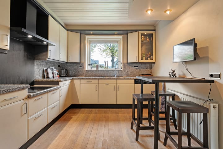 Foto 15 van Van Roijensweg 15