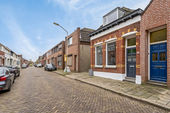 View photo 38 of Groenstraat 46