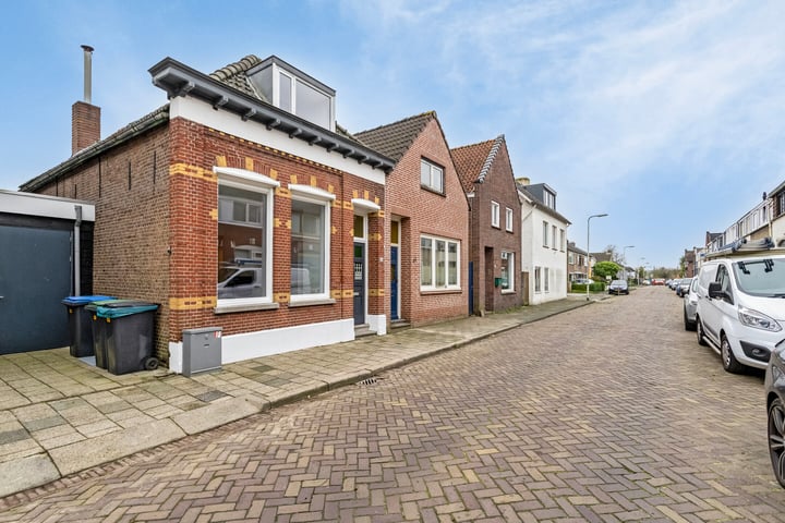 View photo 39 of Groenstraat 46