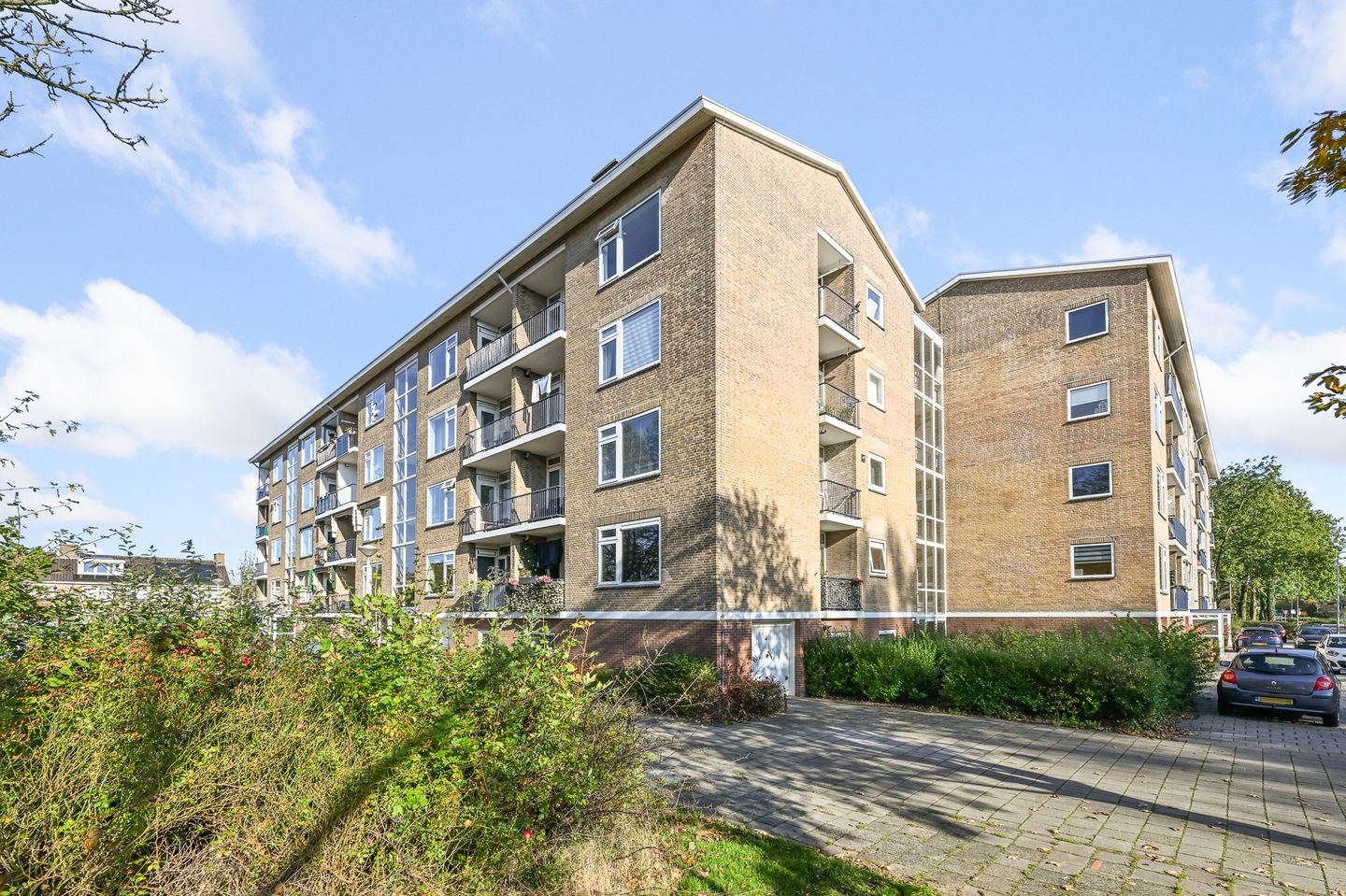 Foto 1 van van der Ploegstraat 2