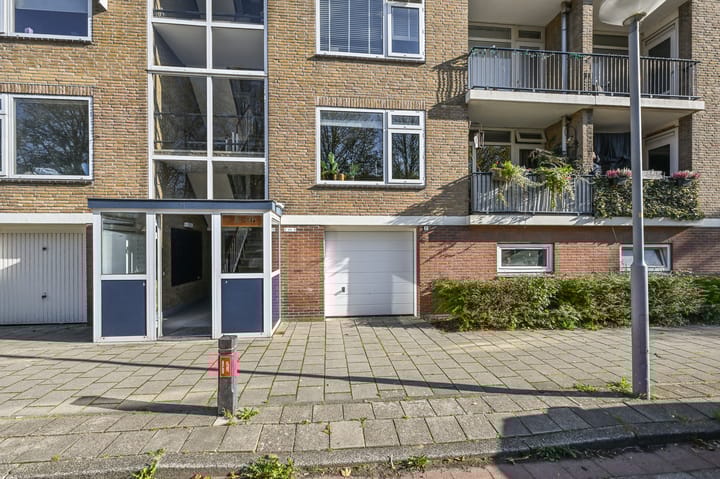 Foto 2 van van der Ploegstraat 2