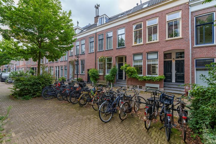 Bekijk foto 46 van Adriaanstraat 47-BS