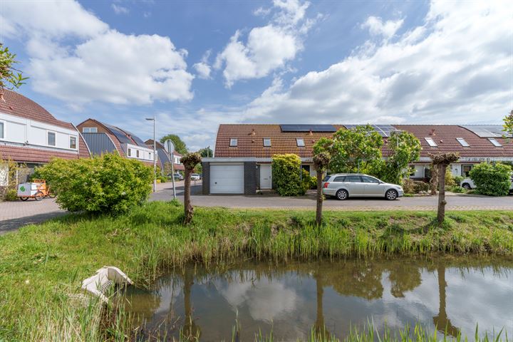 Bekijk foto 1 van Zuid-oostraklaan 21