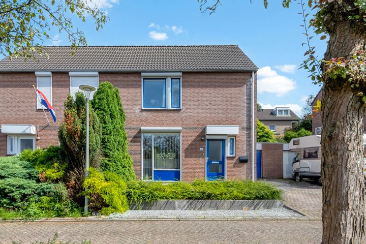 View photo 23 of Bloemenstraat 26