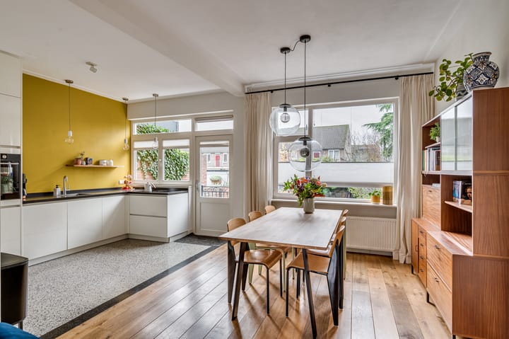 Foto 10 van Bisschop Schrijnenstraat 82