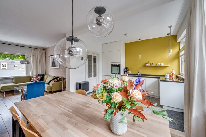 Foto 11 van Bisschop Schrijnenstraat 82