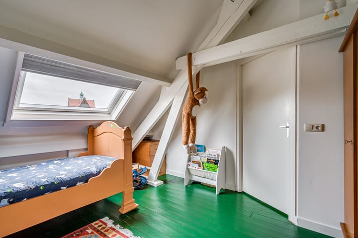 Foto 35 van Bisschop Schrijnenstraat 82