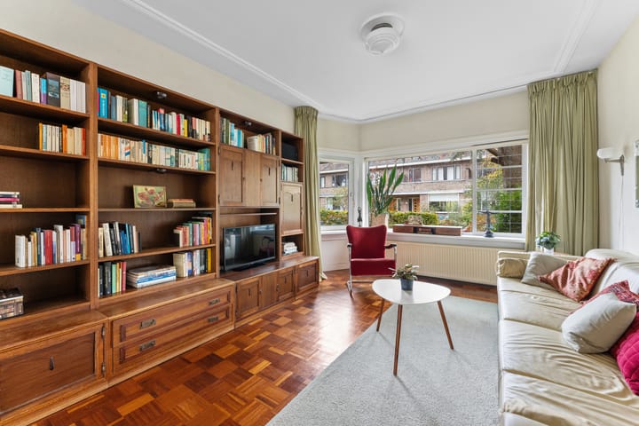 Foto 8 van Adrianalaan 181