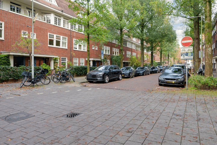 View photo 33 of Gerrit van der Veenstraat 50-1