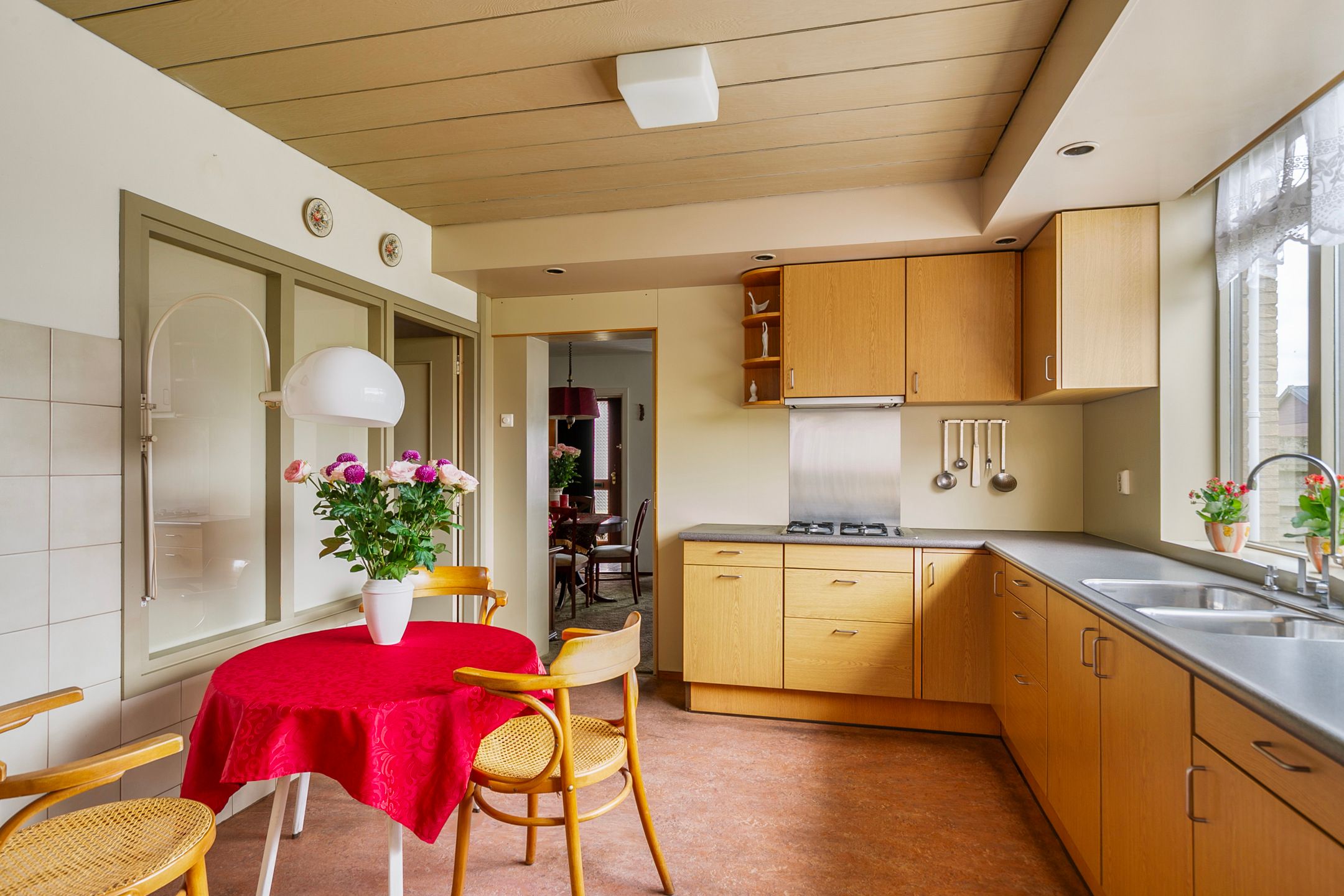 Photo 9 of van Egmondstraat 18